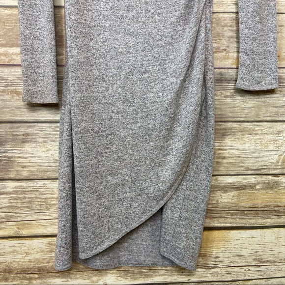 Aritzia Wilfred Free Klum dress size M Grey long sleeve soft - Picture 6 of 8